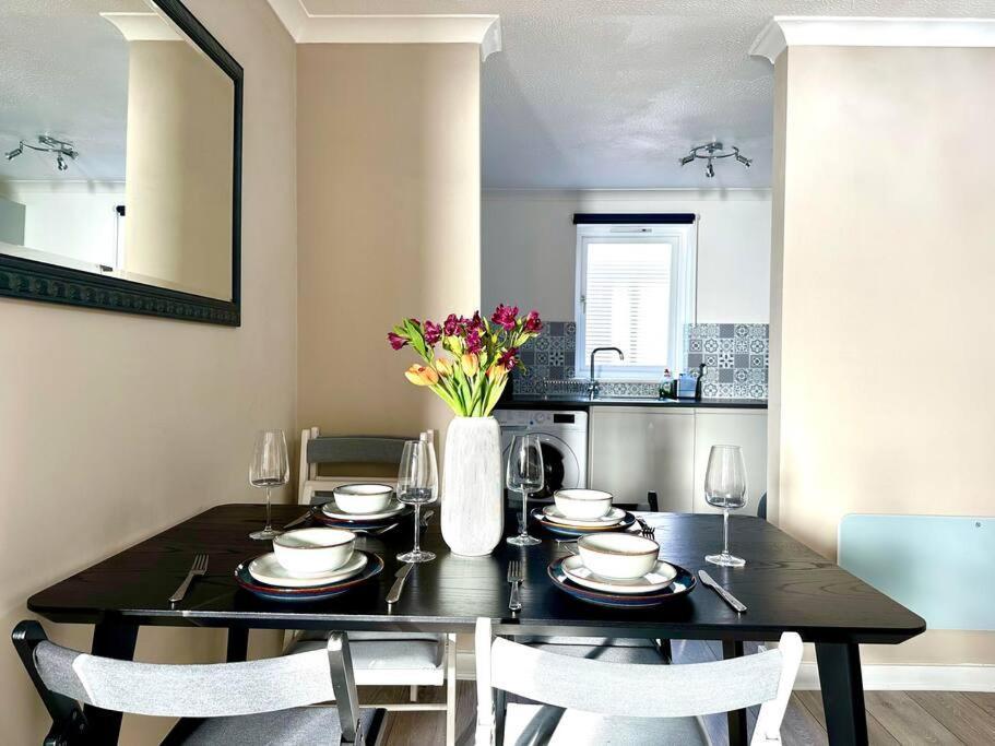 Fab Centre Sleeps 6 With Appartement